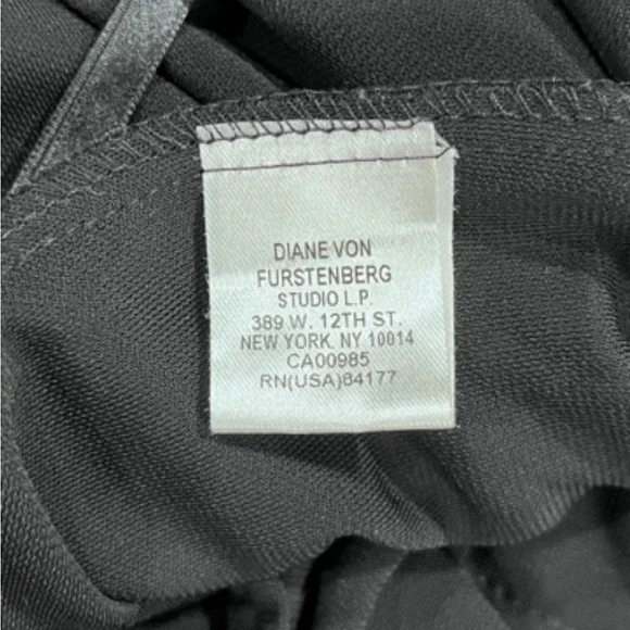 Diane Von Furstenburg New Jeanne Two Black Crepe Wrap Tie Plunge Dress Sz Xs-Sm - Picture 9 of 15